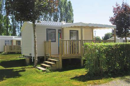 bungalow for two in Val de Boutonne Campsite in Charente-Maritime